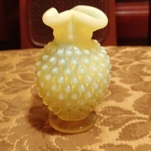 Gorgeous Fenton Topaz Hobnail Mini Bud Vase *RARE*